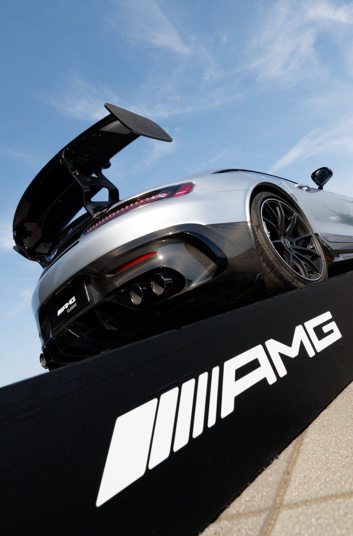 AMG Stand bei Ultrace Gdansk — Rough & Grainy Edit