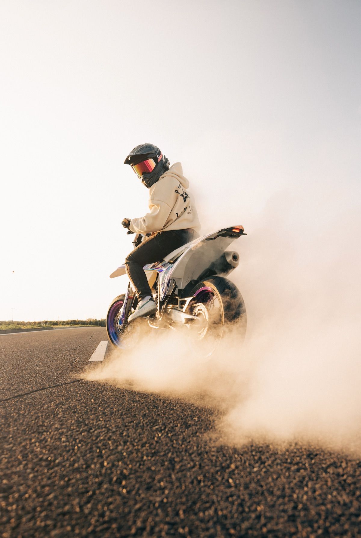 KTM EXC 500 Burnout – Motorradfotografie von lariishot