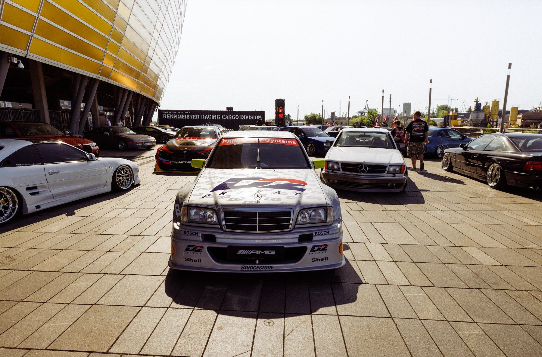 Mercedes Benz-DTM vor dem Stadion bei Ultrace Gdansk – Eventfotografie