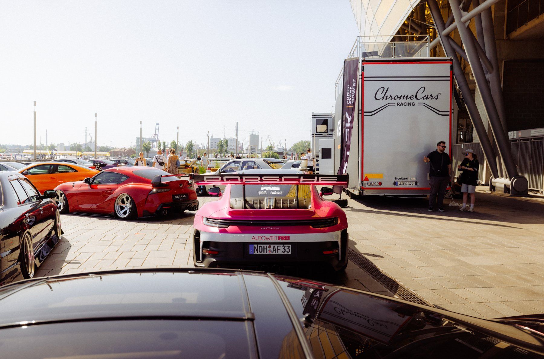 Porsche GT3 RS und Supra im Paddock bei Ultrace Gdansk – Eventfotografie von lariishot
