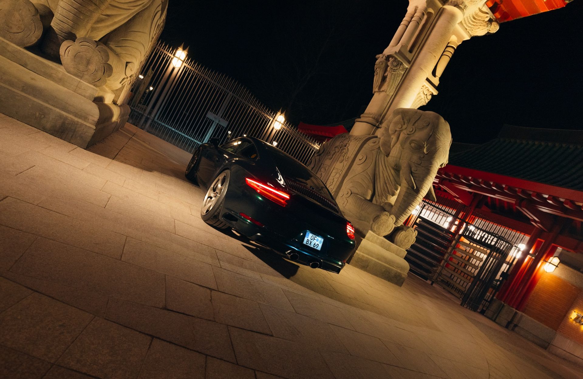 Porsche 911 — Tempel – Automobilfotografie von lariishot